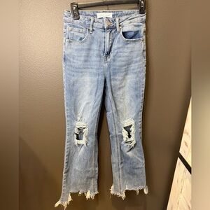 Trendy Distressed Cropped Jeans in Light Blue